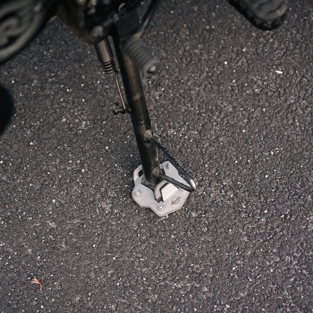 LEGUNDARY RE Scram 440 Brogue Side Stand Shoe Silver