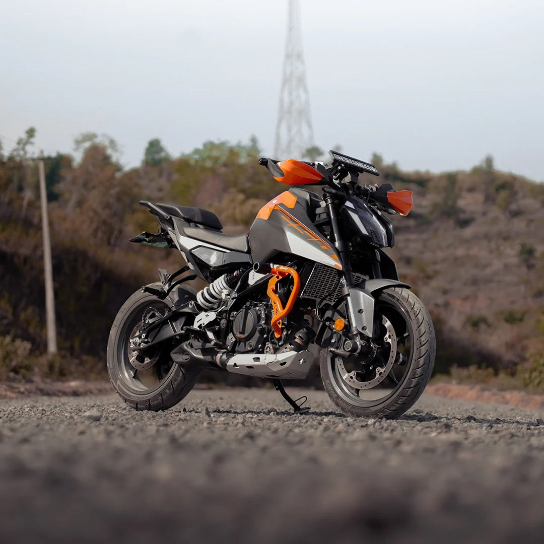 KTM DUKE 390 GEN 3 /250 GEN 3 DEFENDER CRASH GUARD ORANGE