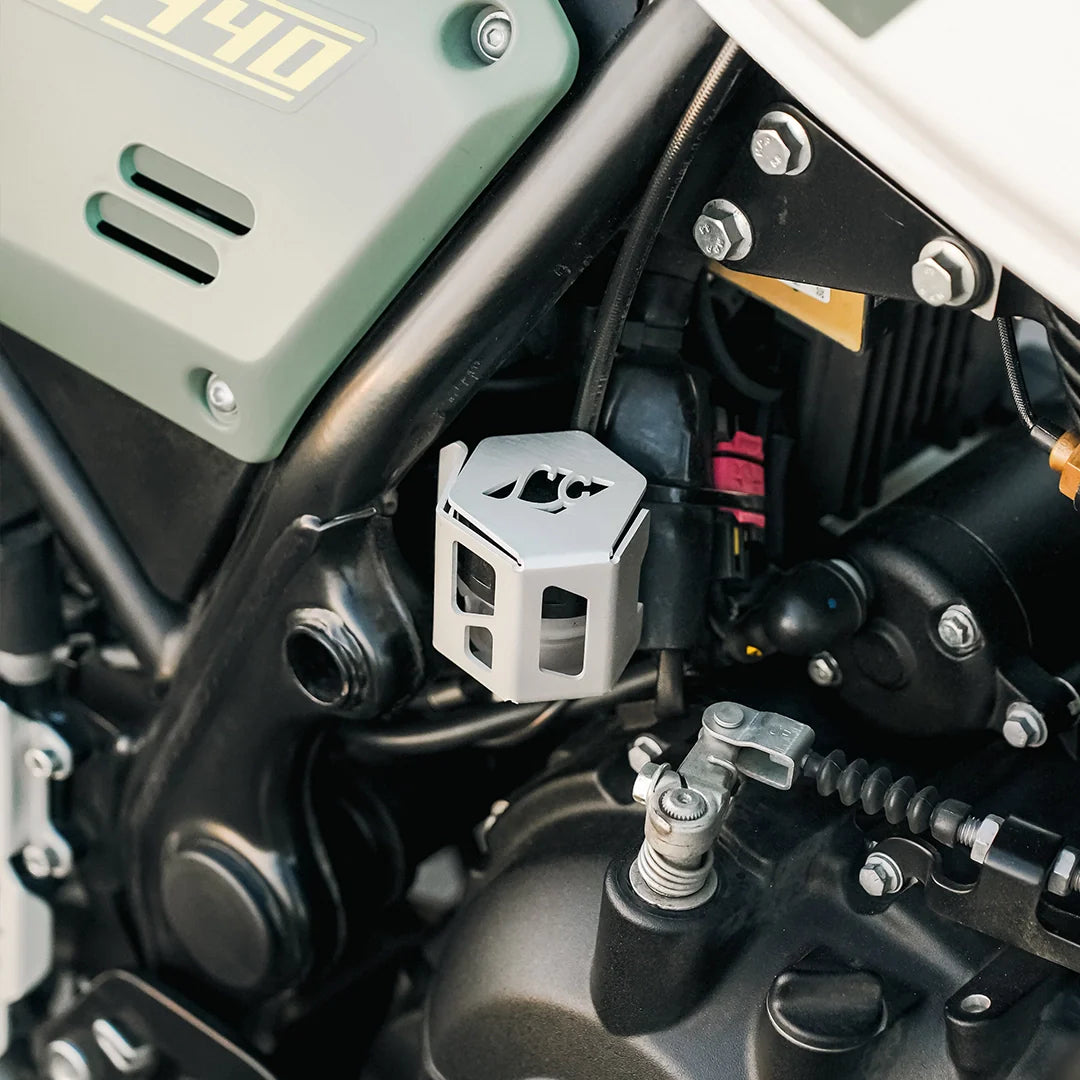 LEGUNDARY RE Scram 440 Casque Rear Oil Cap Silver