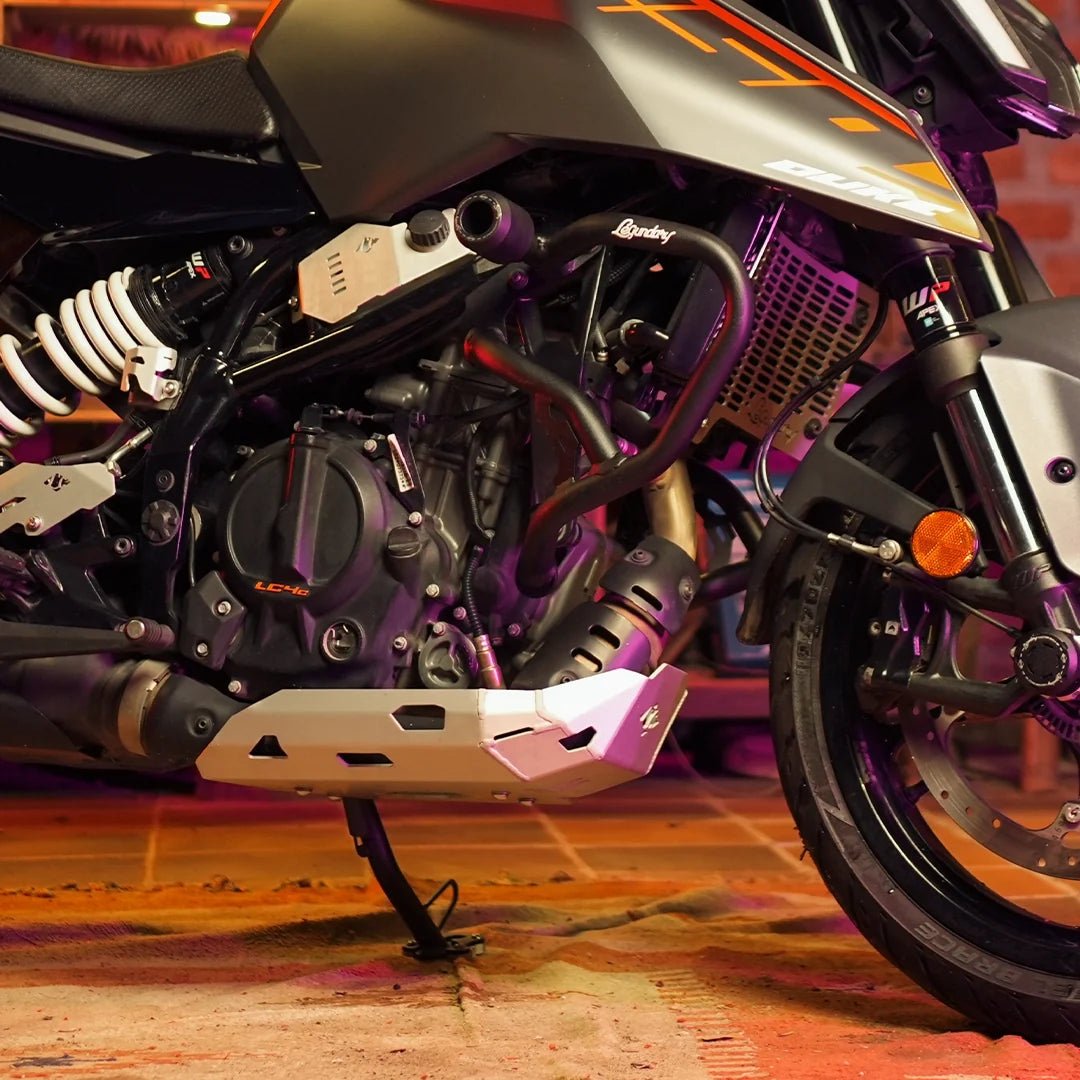 KTM DUKE 250 GEN 3 VAMBRACE BASH PLATE SILVER