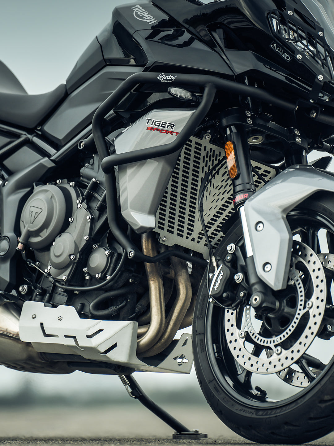 Legundary Triumph Tiger 660 Vector Radiator Grill
