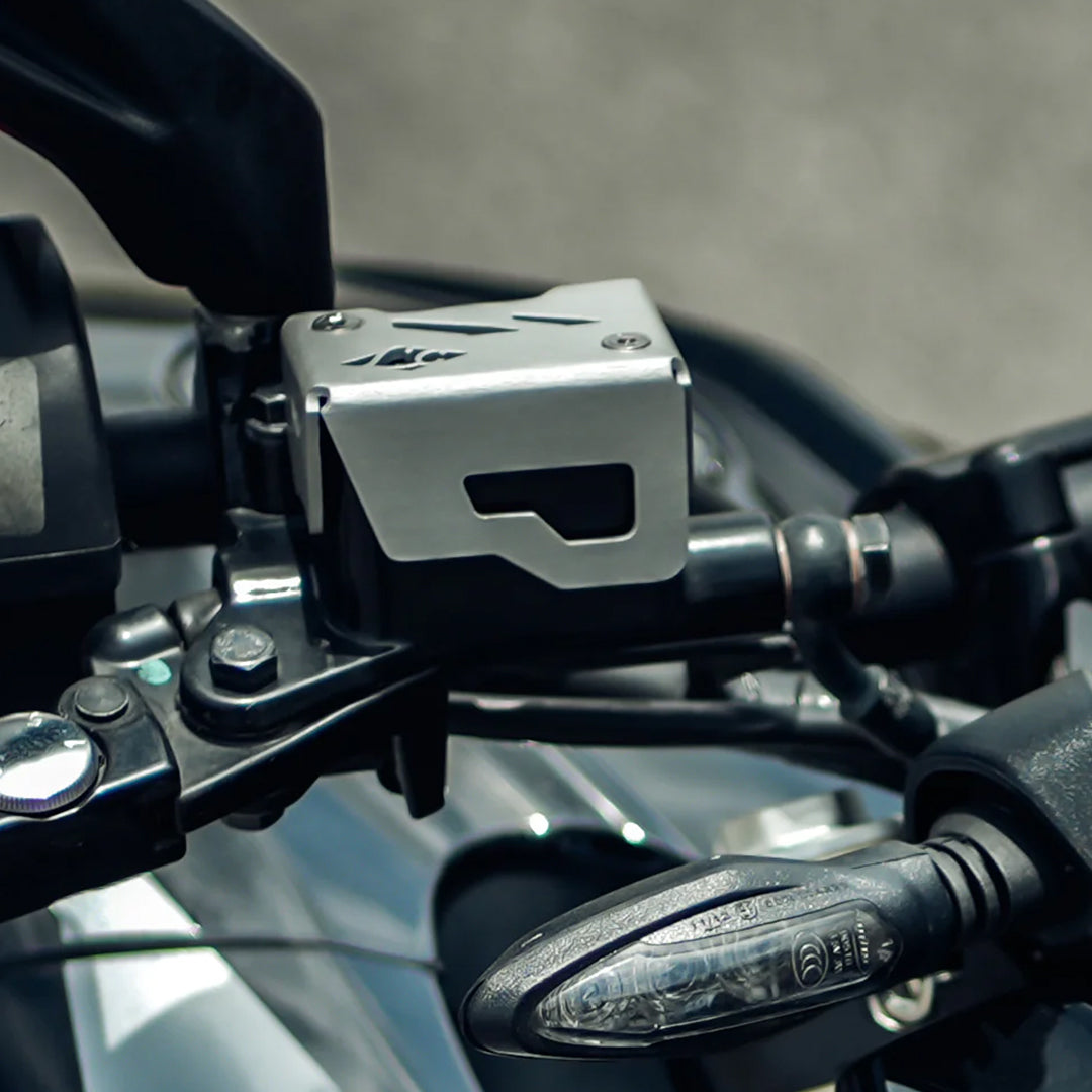 Legundary Bajaj Pulsar NS400Z Tricorn Front Oil Cap