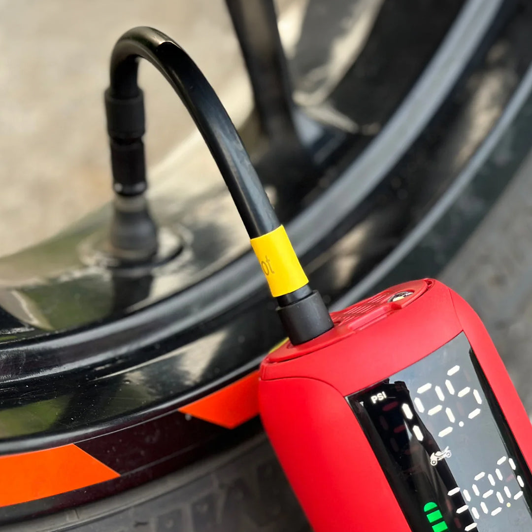 Fleet Track Portable Air Pump LP1 – Digital Tyre Inflator with LED Display
