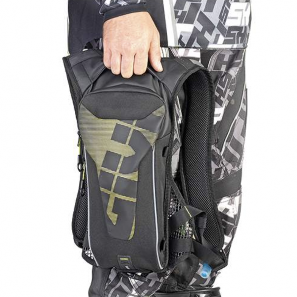 GIVI GRT719V Rucksack with Camelback Pack